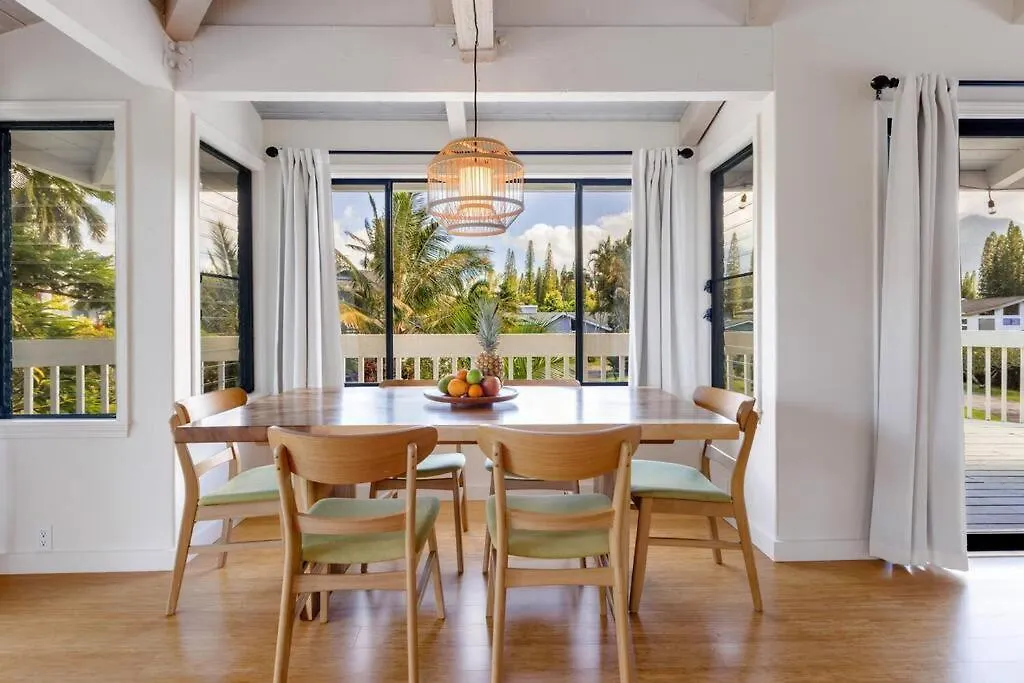Newly Listed Luxury Home - Great Location + Views Princeville Holiday home