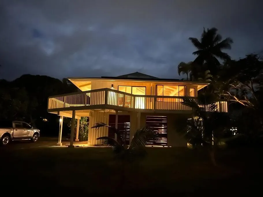 Newly Listed Luxury Home - Great Location + Views Princeville Holiday home